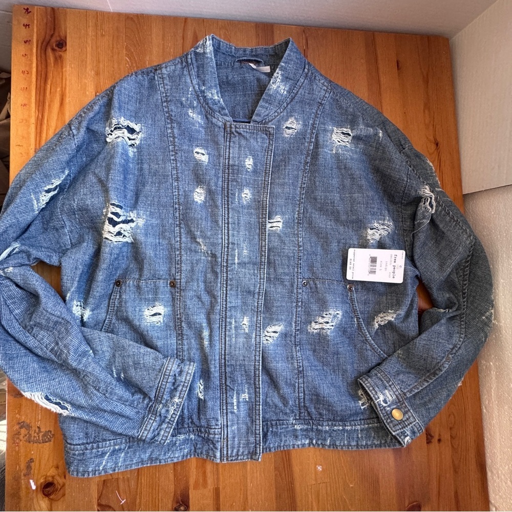 Free people denim, distressed, blue, jean jacket, size, large cotton NWT - Picture 14 of 14